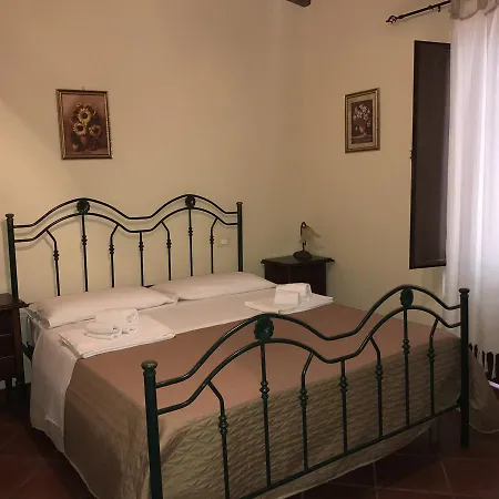 Agriturismo Le Chiatre 3* Paola