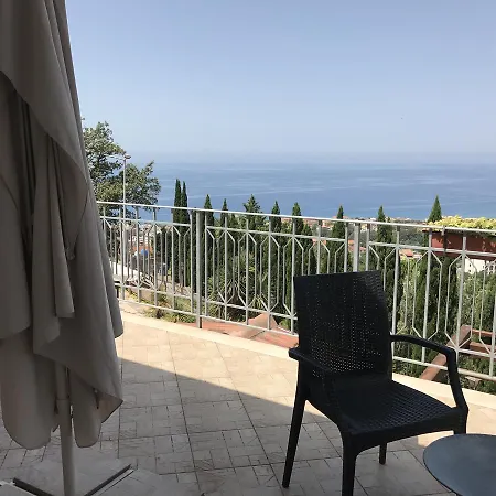 Agriturismo Le Chiatre 3* Paola