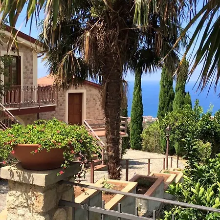 Guest house Agriturismo Le Chiatre 3*